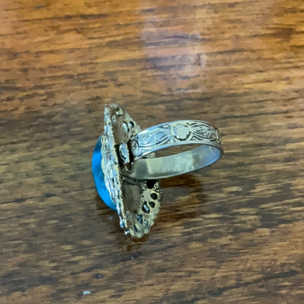 Turquoise statement ring - Picture 3 of 5